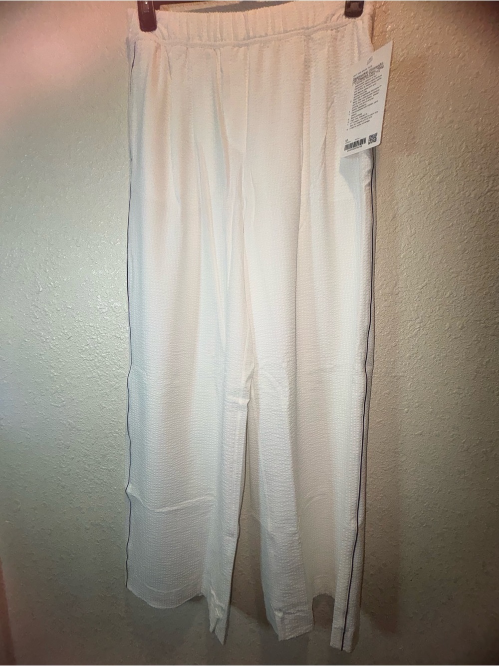NWT Lululemon Seersucker WovenAir HR Pleated Pant White M